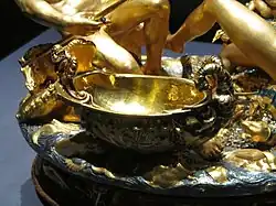 loďka je nádobou pro sůl