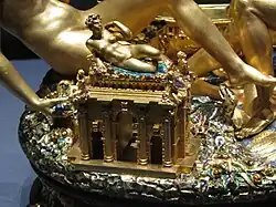 budova je nádobou pro pepř