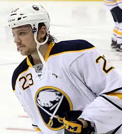 Sam Reinhart v dresu Buffalo Sabres v roce 2016
