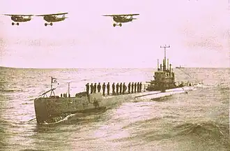 ARA Santiago del Estero (S-2) a tři letouny Dewoitine D.21