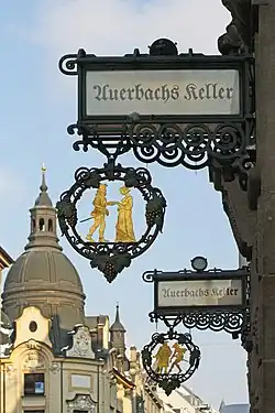 Závěsný štít u Auerbachova sklepa (2013)