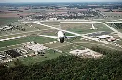 McDonnell Douglas C-9A Nightingale, vojenská verze upravená pro zdravotnické účely, nad Scottovou základnou