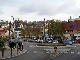 Kruhový objezd v centru Semil