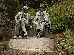 Semily - sousoší Otec a syn.jpg