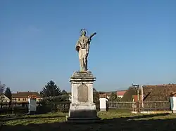 SemnevicePfarrhaus 01.JPG