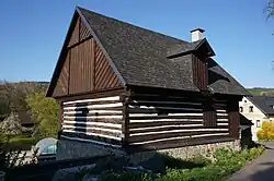 Sestroňovice - usedlost čp. 1, hospodářská část (3).jpg