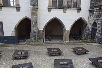 Starý palác Pražského hradu, severní dvůr