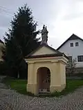 Shrine in Pabenice with well.JPG