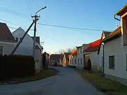 Pohled na vesnici od křížku