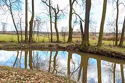 Přírodní památka chrání mimo jiné starý elektrárenský náhon u Skřivan