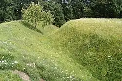 Příkop na severovýchodní straně