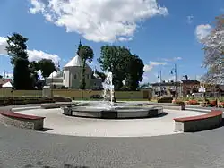 Náměstí s kostelem sv. Jakuba v pozadí