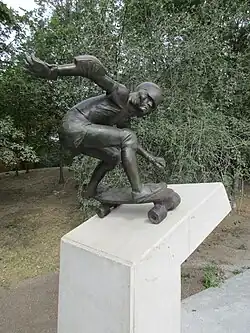 Socha skateboardisty (2022)