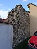 Prostřední hradební fragment v Lidické ulici u domu čp. 307