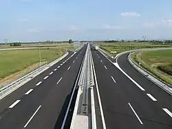 Nově rekonstruovaná dálnice A4 u Draženců