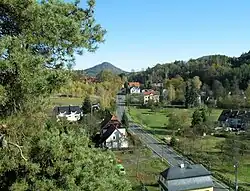 Pohled na obec ze skalního hradu Sloup