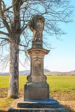 Sloup se sochou svatého Františka u Březiny 01.jpg