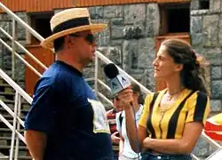 Marián Kochanský při rozhovoru s moderátorkou na Štrbském Plese rok 1999.