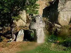 Smírčí kříž u polesí v Chodově (Q104872764).jpg