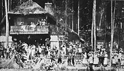 Nastudování Prodané nevěsty v přírodním divadle v Sopotech u Gdaňsku (1917)