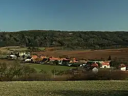 Pohled na obec od severu