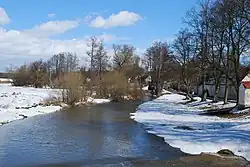 Řeka Smutná v obci Rataje