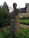 Sobotka, busta Fráni Šrámka.jpg