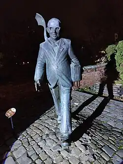 Bronzový památník Karola "Papy" Musioła