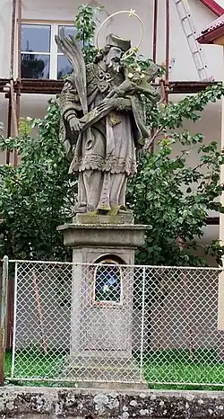 Socha sv. Jana Nepomuckého (Černožice) u čp. 38.jpg