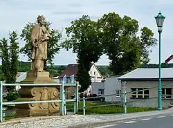 Socha sv. Jana Nepomuckého od sochaře Brokoffa.JPG