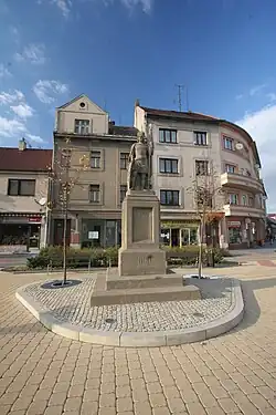 Socha sv. Václava (Přelouč).JPG