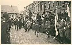 Manifestace Sokola v Hlučíně u hotelu Central 28. října 1938