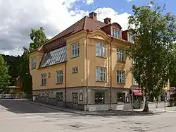 Sorbonův dům v Södertälje na severu je velké studiové okno