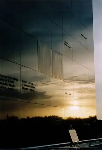 Space Mirror při západu slunce