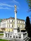 Boční pohled na mariánský sloup