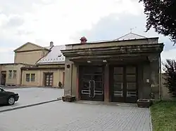 Společenský dům v Lomu 01.jpg