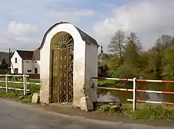 SrbyHorsovskehoTynaNepomuk 03.JPG