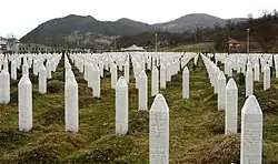 Památník masakru ve Srebrenici-Potočari
