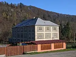 Stárkov (Starkstadt) - zámek čp. 1 (stav listopad 2024).jpg