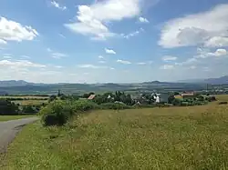 Pohled na Střížovice ze silnice na Všebořice, 2016