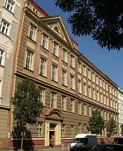 Střední škola (Žižkov) - Kubelíkova.jpg