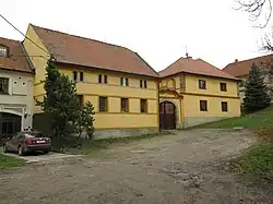 Středokluky, usedlost čp.5.jpg