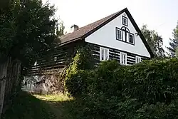 Štít domu čp. 23