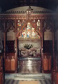 Kněžiště v kapli