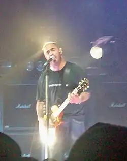 Aaron Lewis