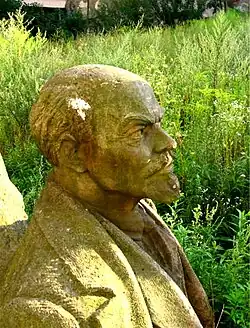 1951–1955 Rudolf Doležal, Vojtěch Hořínek: Pomník Stalina a Lenina (fragment)