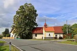 Chynínská lípa a kaple