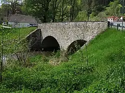 Staré Dobrkovice, silniční most u mlýna.jpg