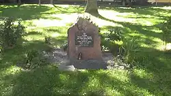 Pamětní kámen na Starém židovském hřbitově v Náchodě