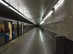 Nástupiště stanice Ulica Starokačalovskaja